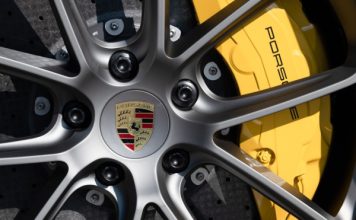 Porsche готовит большой семиместный кроссовер, который окажется на ступеньку выше Cayenne