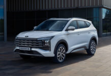 В России стартовали продажи флагманского кроссовера Москвич 8: полный прайс-лист